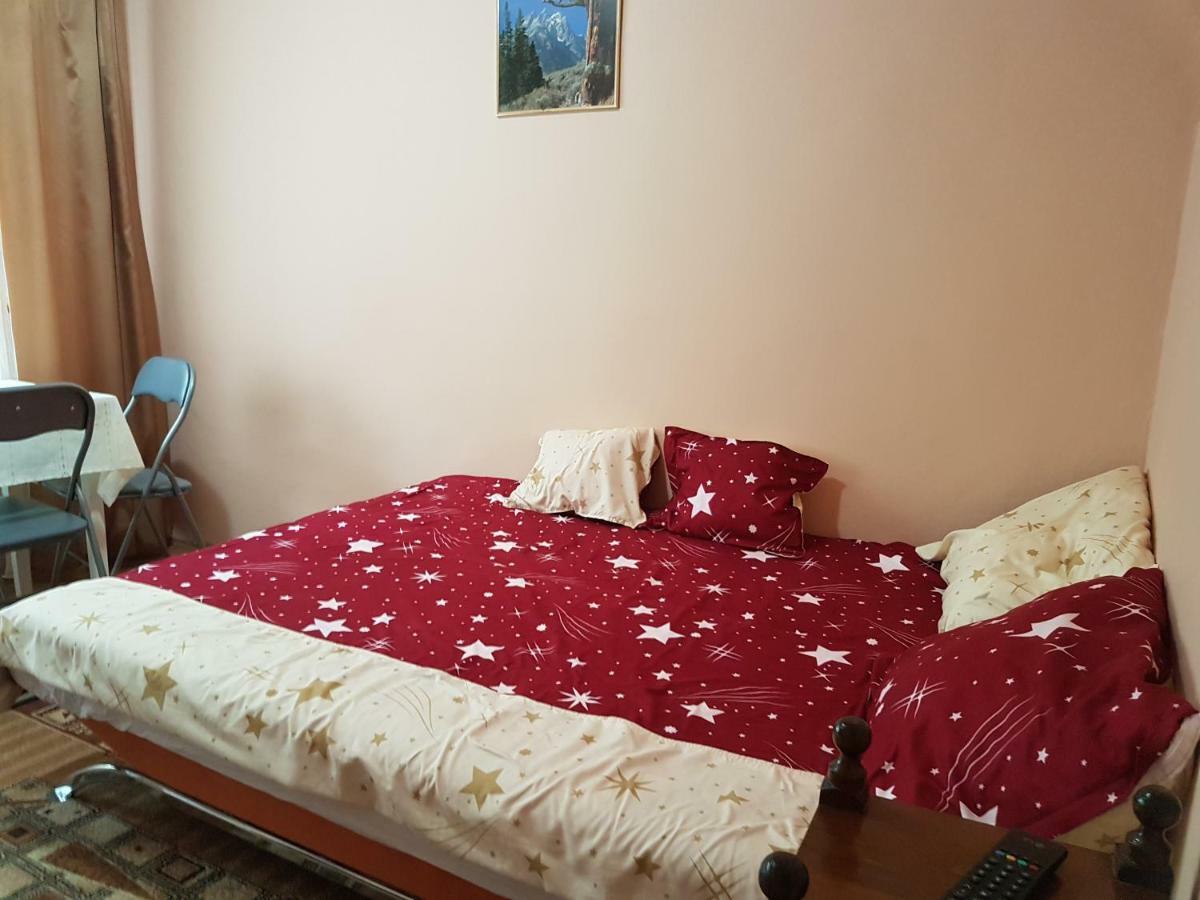 Ferienwohnung Apartament Aura Oradea Exterior foto